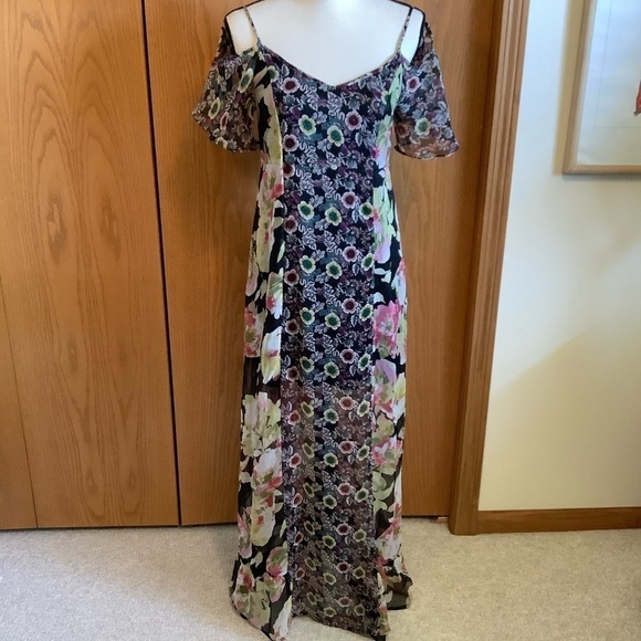 NWT Band of Gypsies Cold Shoulder Maxi Dress Sz-S - Picture 1 of 8